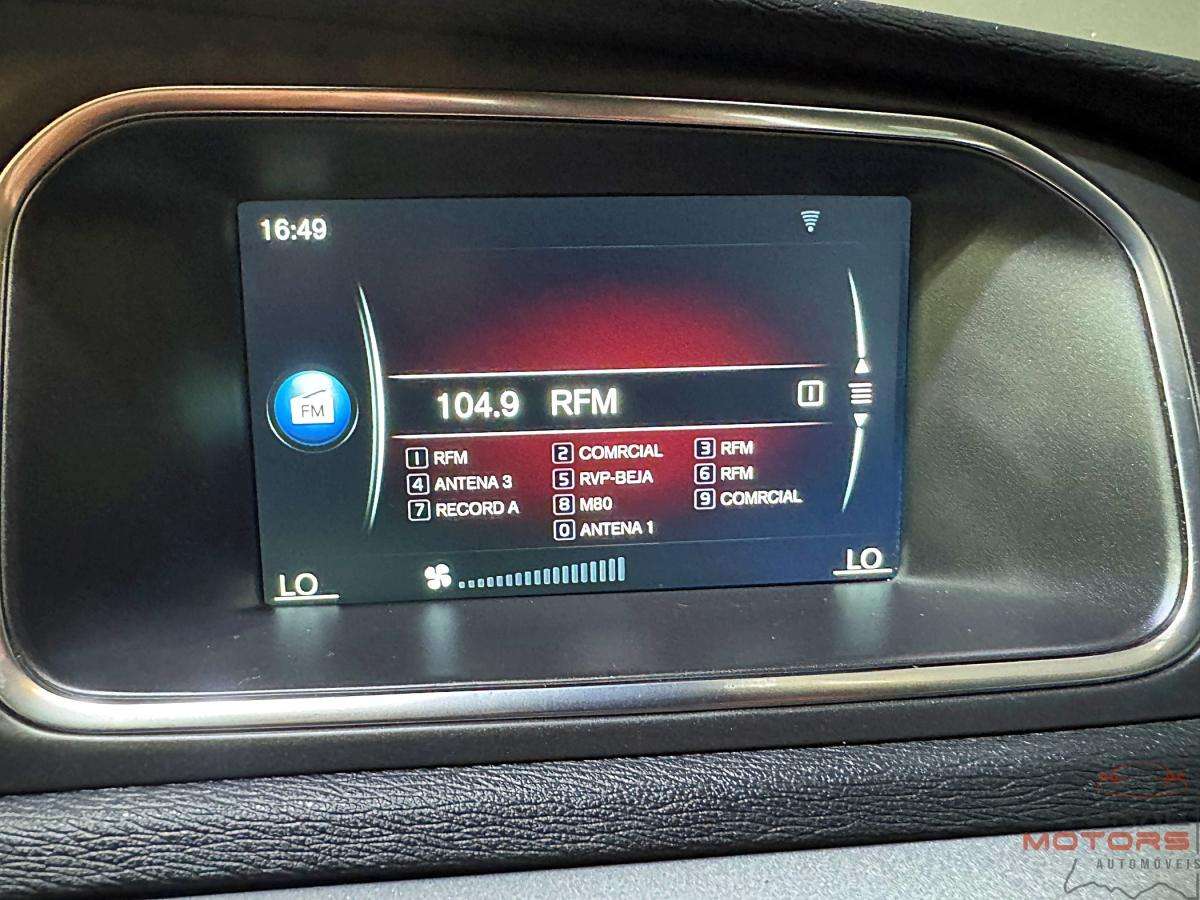 volvo-v40-2016-diesel-1969cc