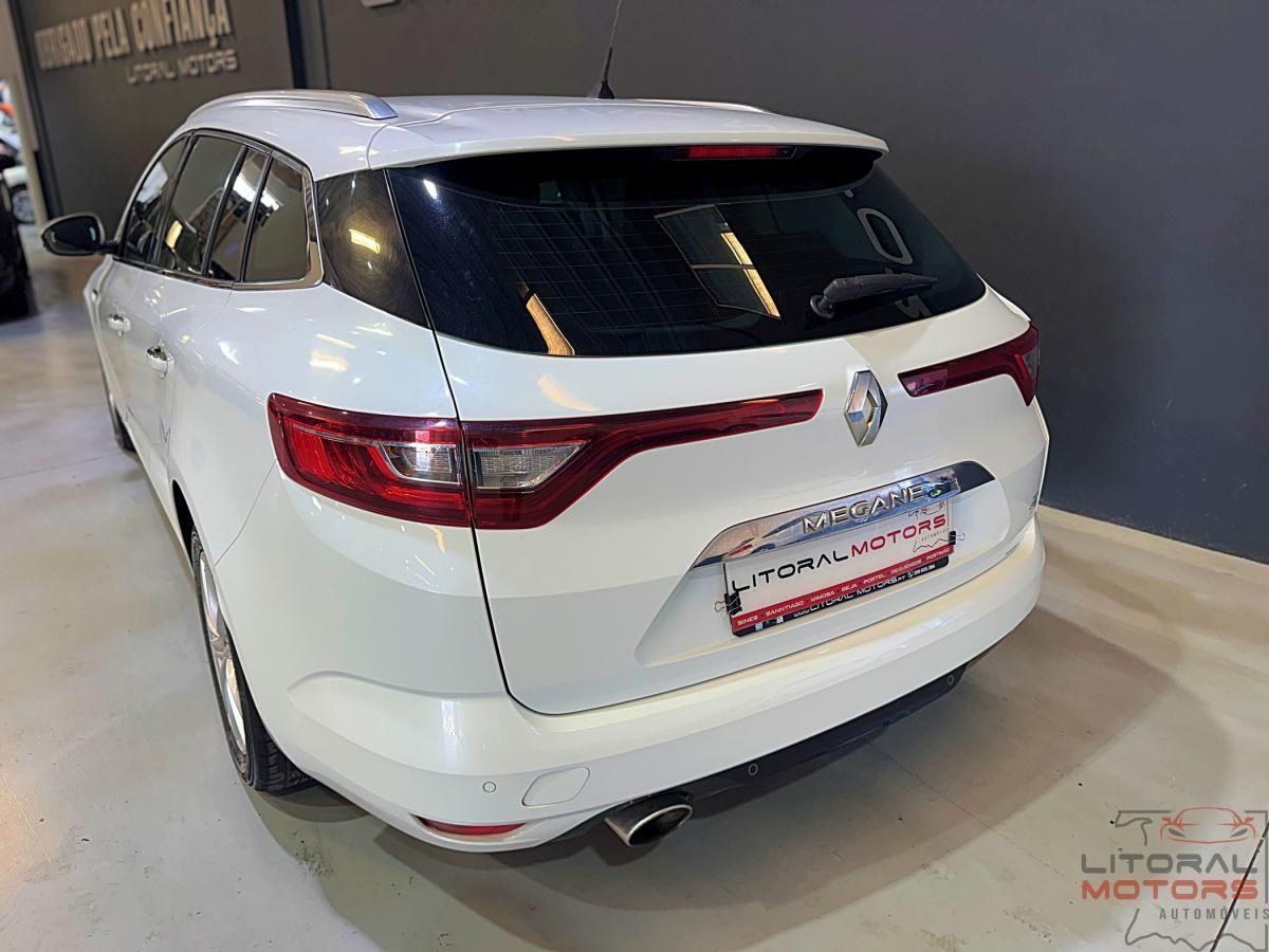 renault-megane-sport-tourer-2017-diesel-1461cc