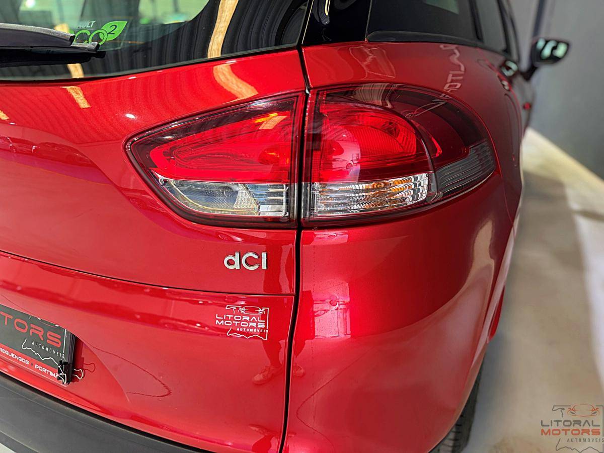 renault-clio-sport-tourer-2015-diesel-1461cc