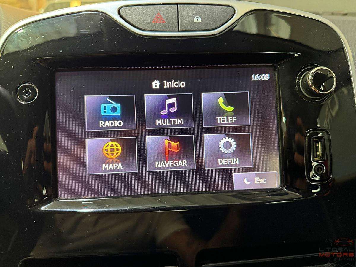 renault-clio-sport-tourer-2015-diesel-1461cc