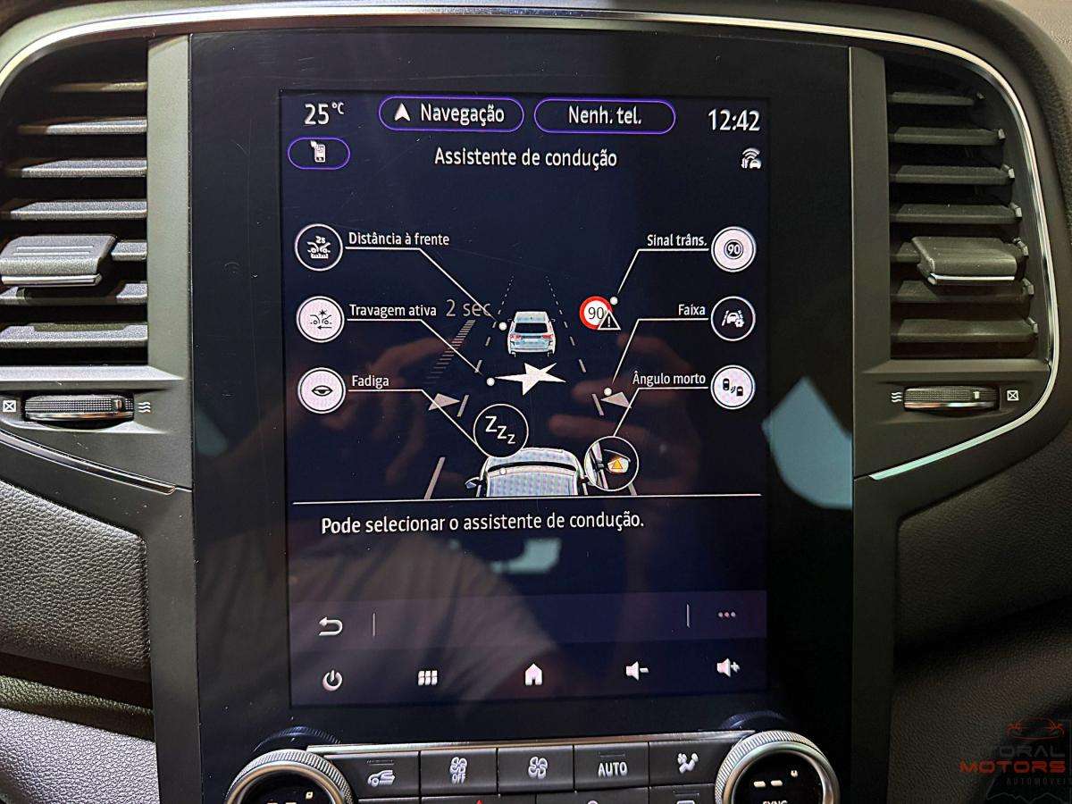 renault-megane-sport-tourer-2021-hibrido-a-gasolina-1598cc