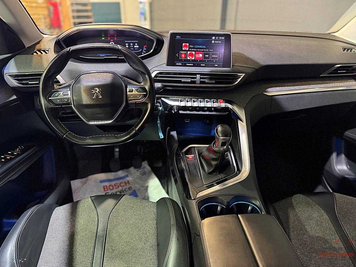peugeot-5008-2018-diesel-1499cc