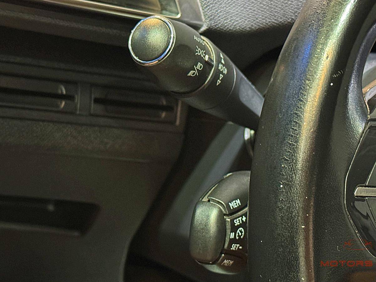 peugeot-5008-2018-diesel-1499cc