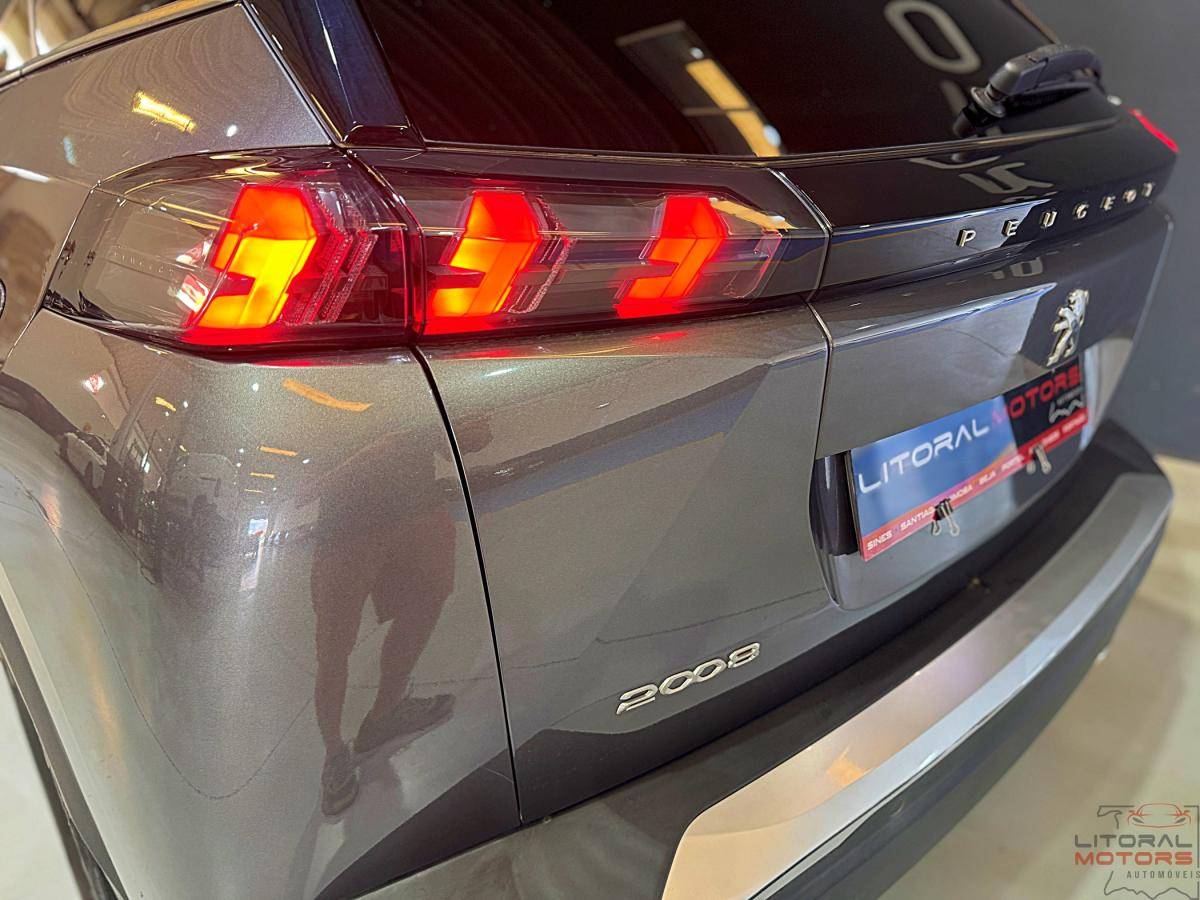 peugeot-2008-2022-gasolina-1199cc