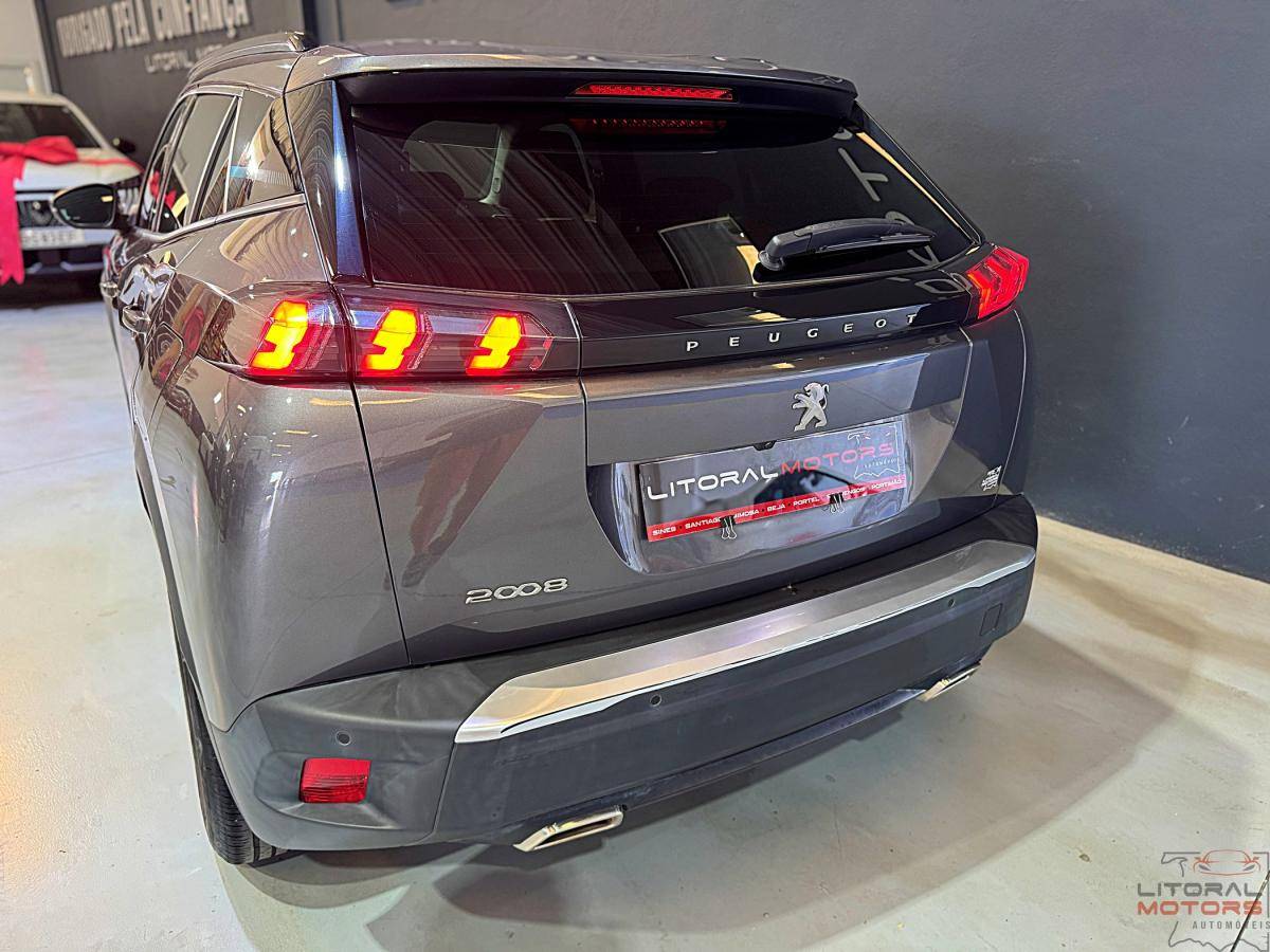 peugeot-2008-2022-gasolina-1199cc