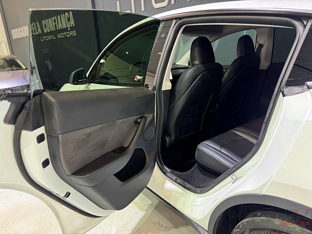 tesla-model-y-2022-eletrico-0cc