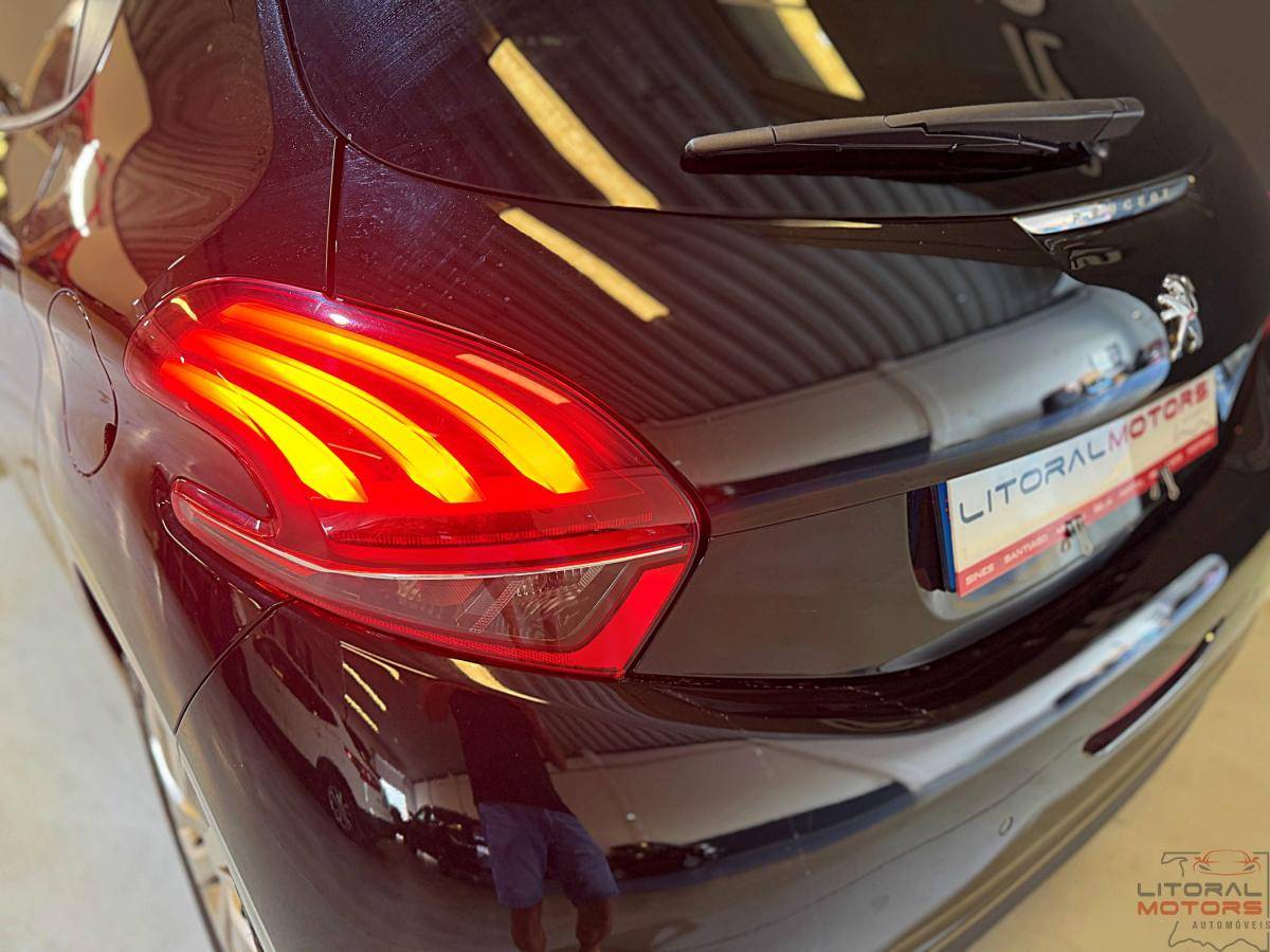 peugeot-208-2016-gasolina-1199cc
