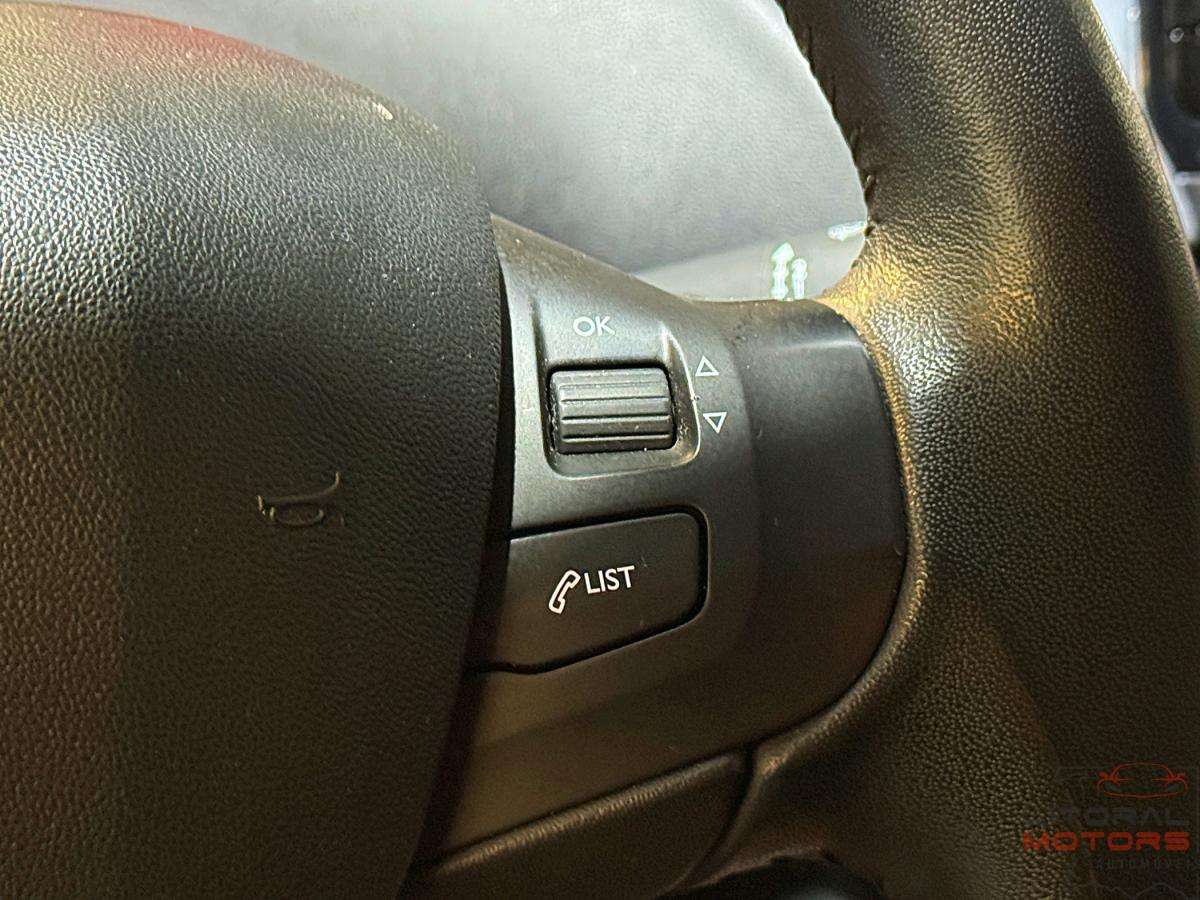 peugeot-208-2016-gasolina-1199cc