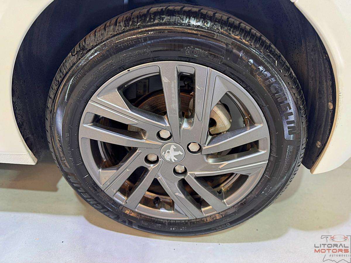 peugeot-208-2021-gasolina-1199cc