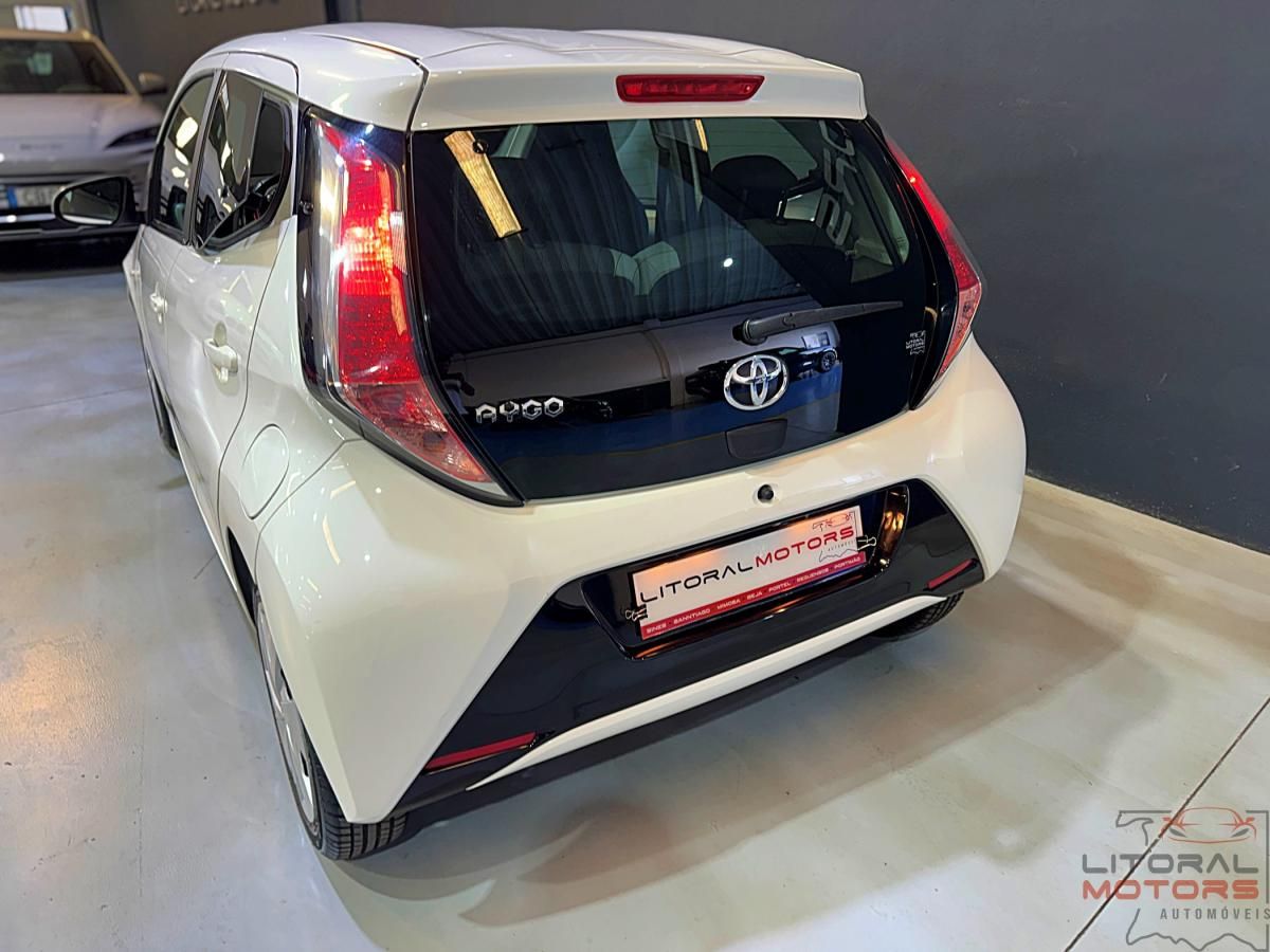 toyota-aygo-2018-gasolina-998cc