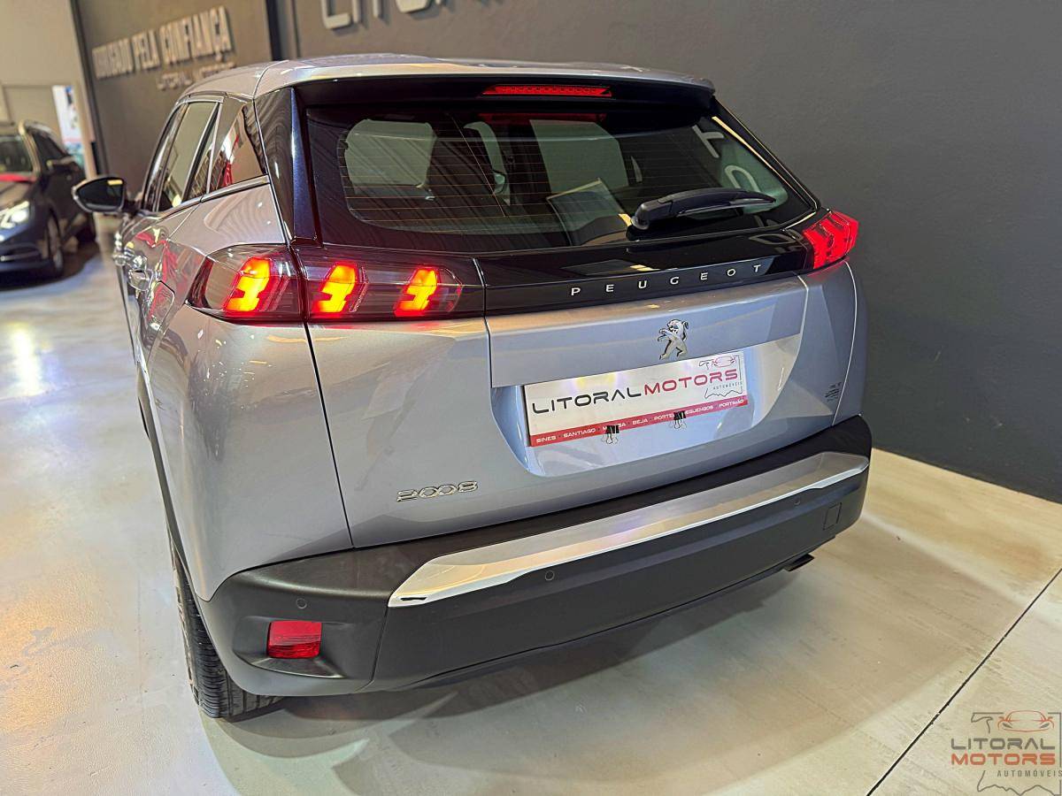 peugeot-2008-2023-gasolina-1199cc
