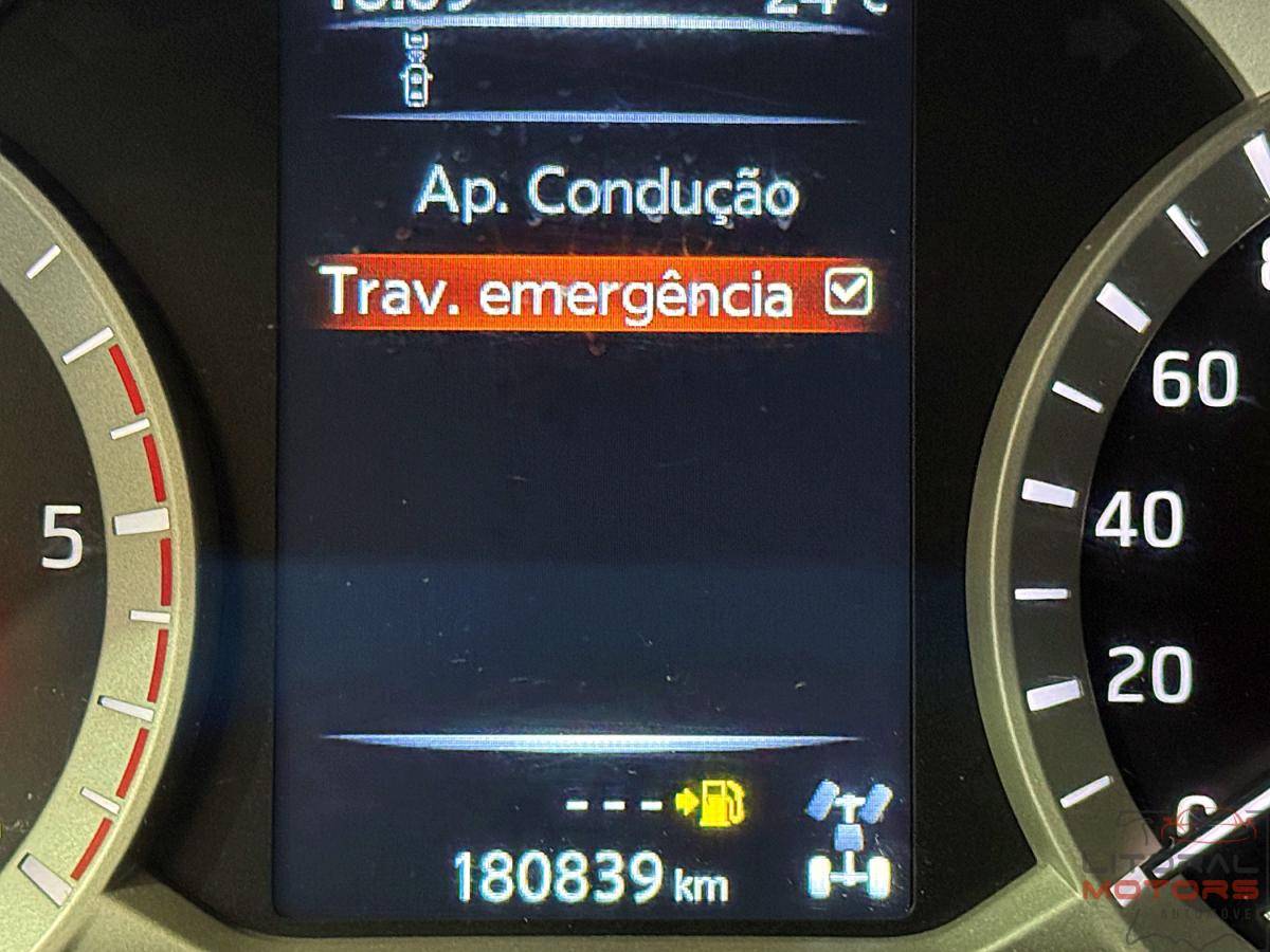 nissan-navara-2016-diesel-2298cc