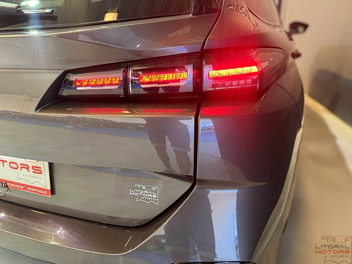peugeot-308-sw-2023-gasolina-1199cc