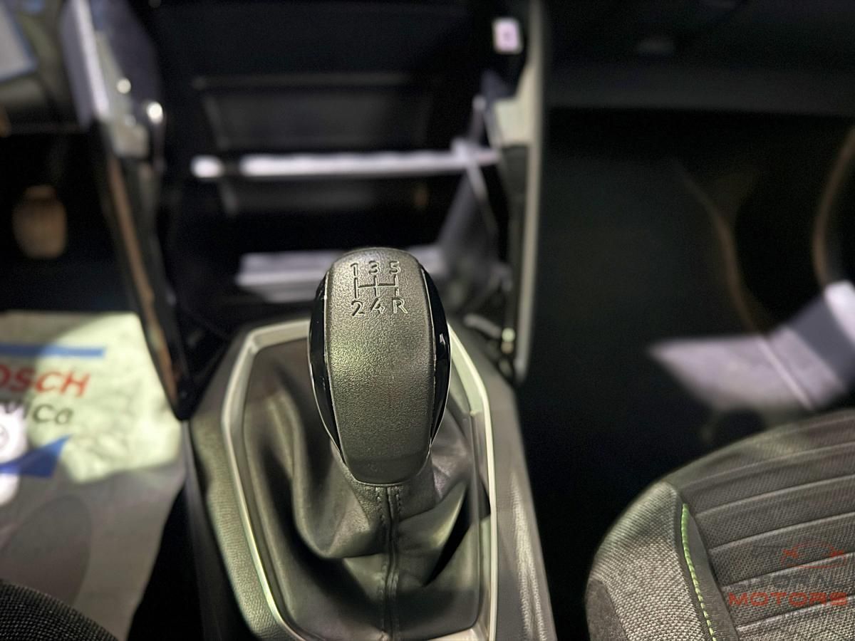 peugeot-208-2025-gasolina-1199cc