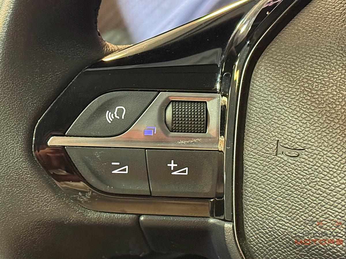 peugeot-208-2024-gasolina-1199cc