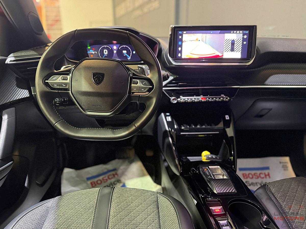 peugeot-2008-2024-gasolina-1199cc