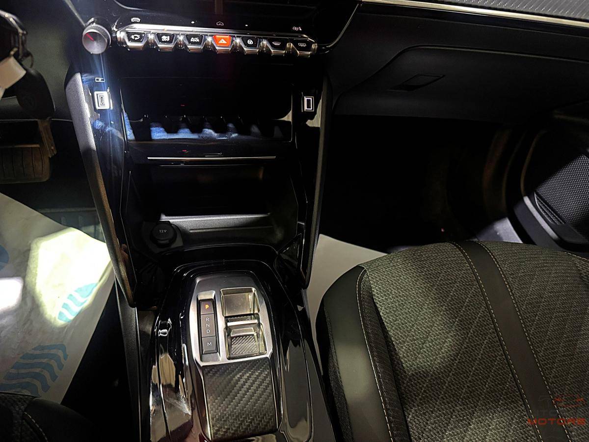 peugeot-2008-2023-gasolina-1199cc