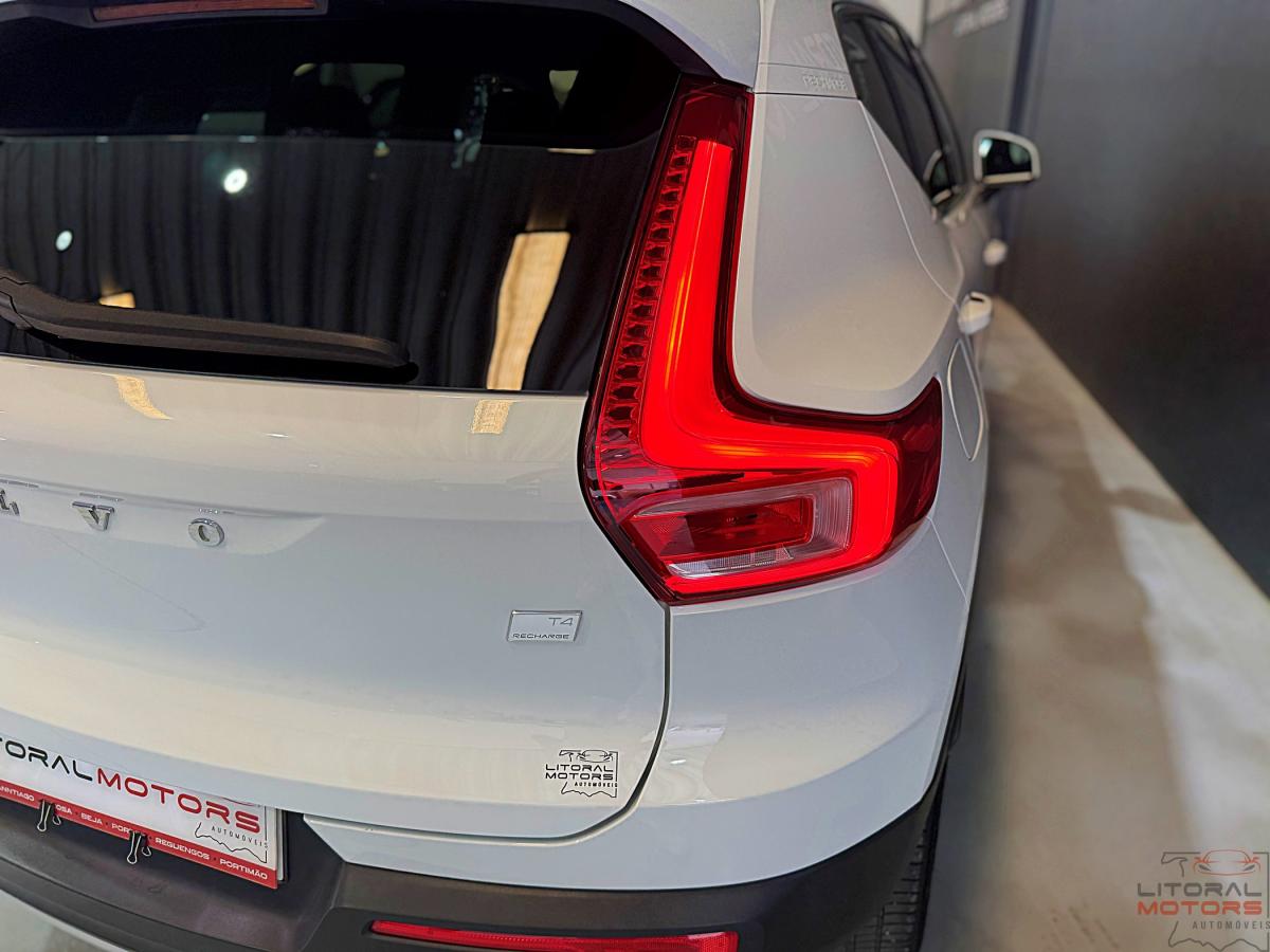 volvo-xc40-2022-hibrido-a-gasolina-1477cc