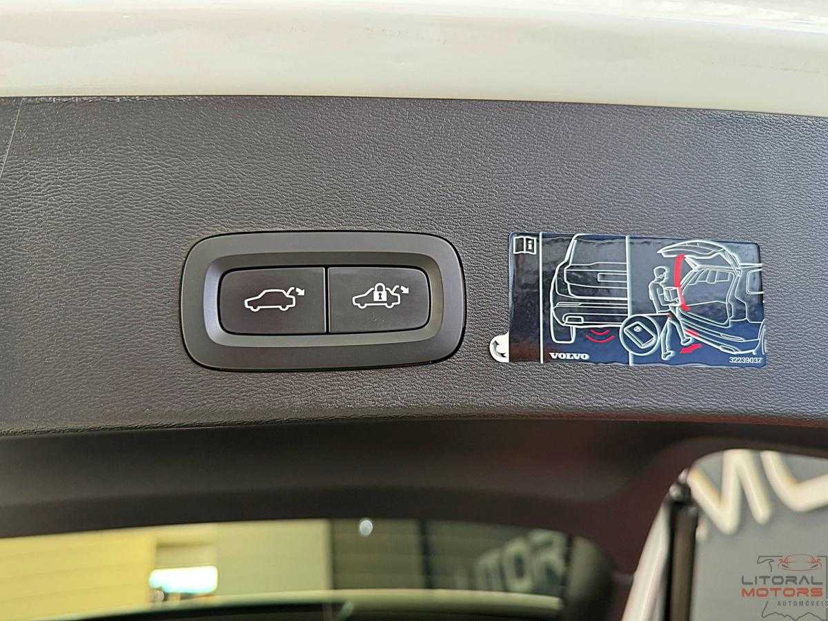 volvo-xc40-2022-hibrido-a-gasolina-1477cc