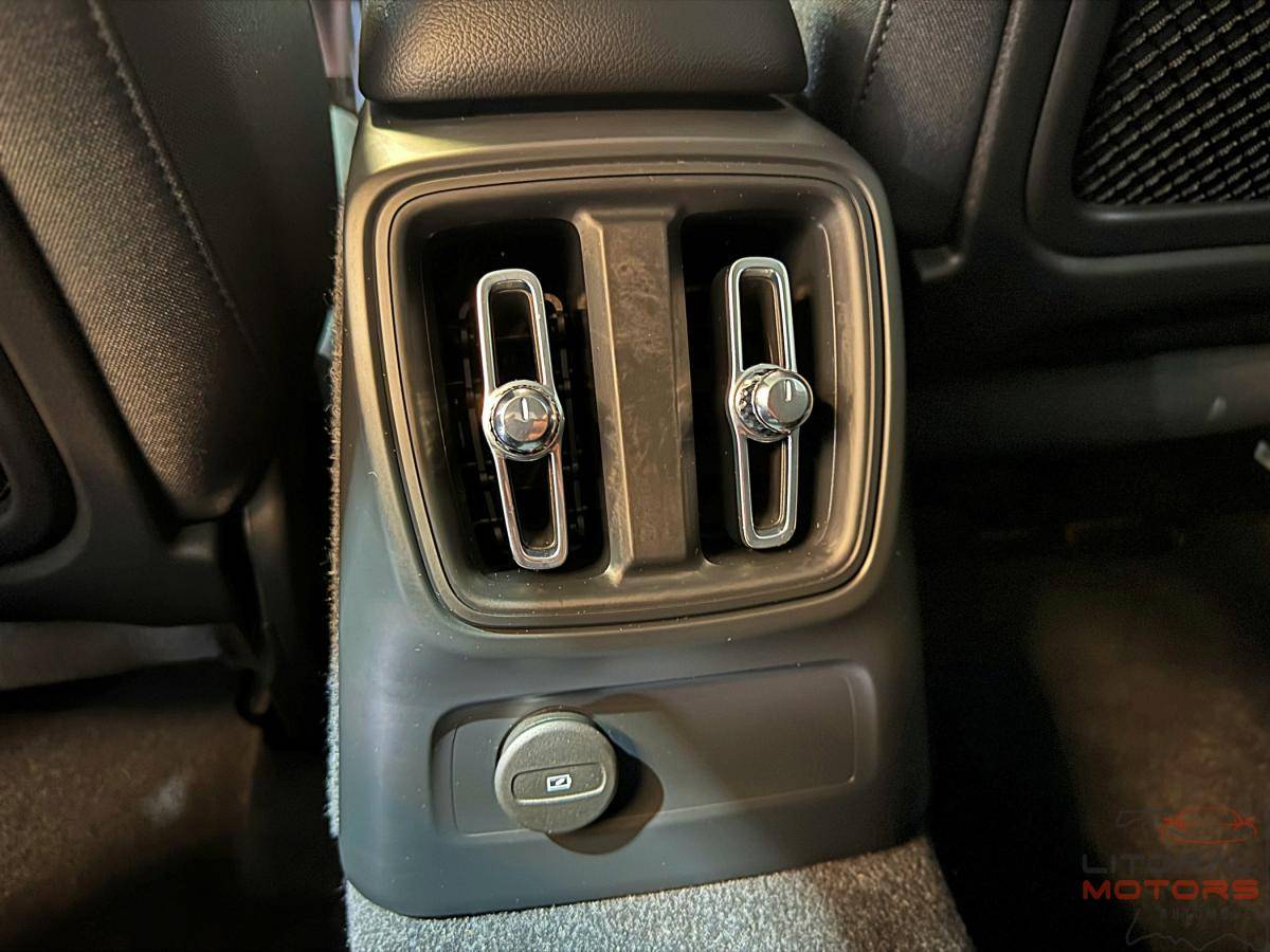 volvo-xc40-2022-hibrido-a-gasolina-1477cc
