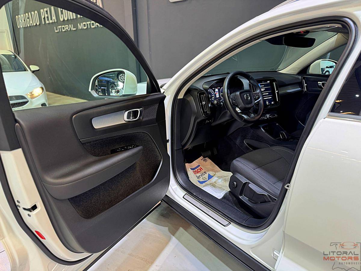 volvo-xc40-2022-hibrido-a-gasolina-1477cc