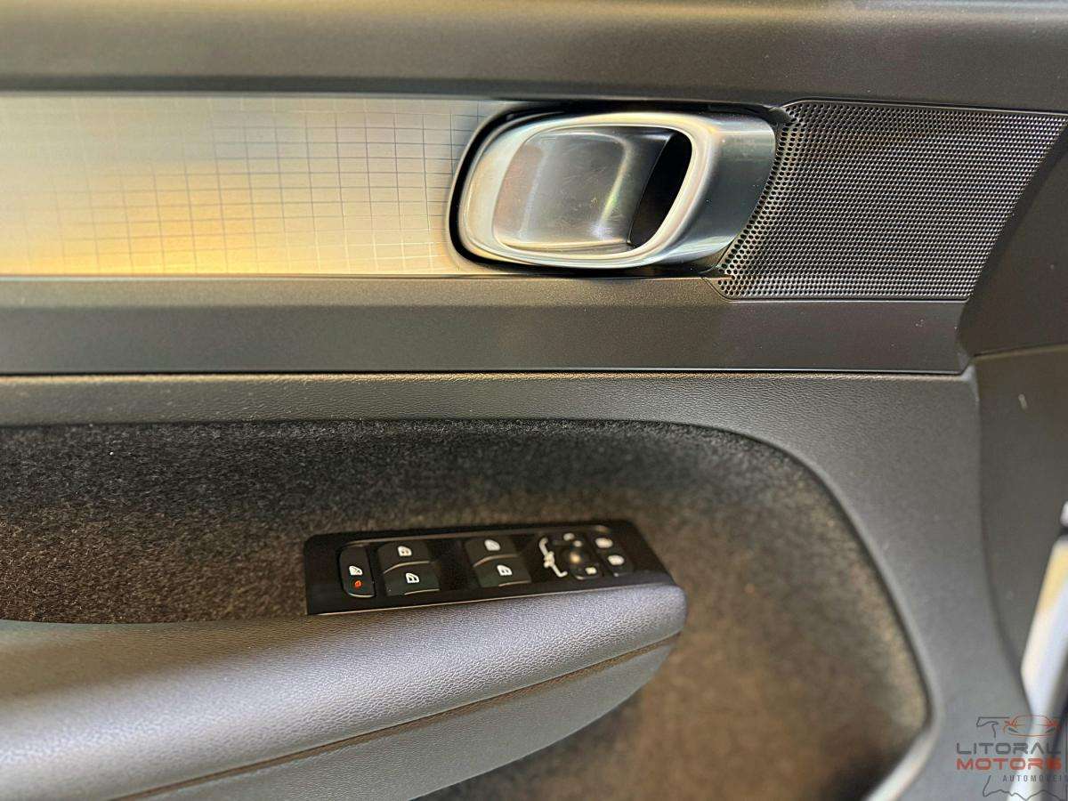volvo-xc40-2022-hibrido-a-gasolina-1477cc