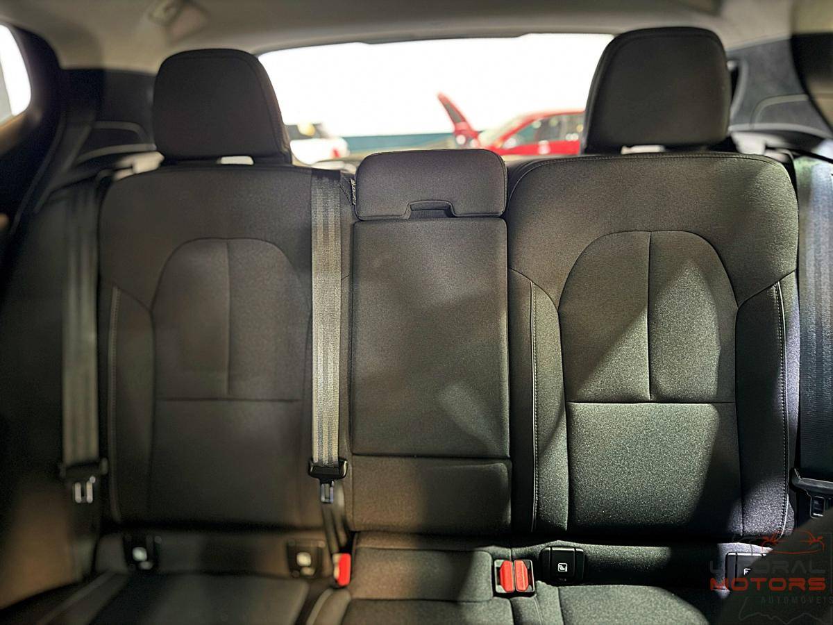 volvo-xc40-2022-hibrido-a-gasolina-1477cc