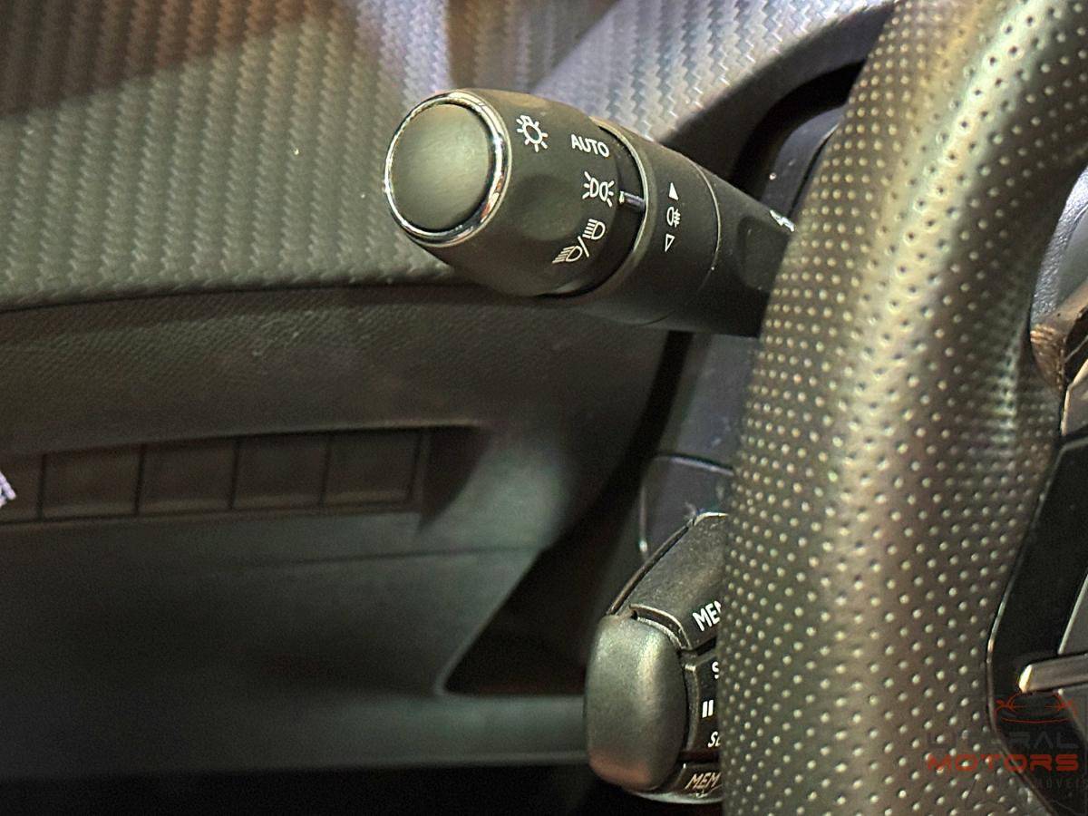 peugeot-2008-2023-gasolina-1199cc
