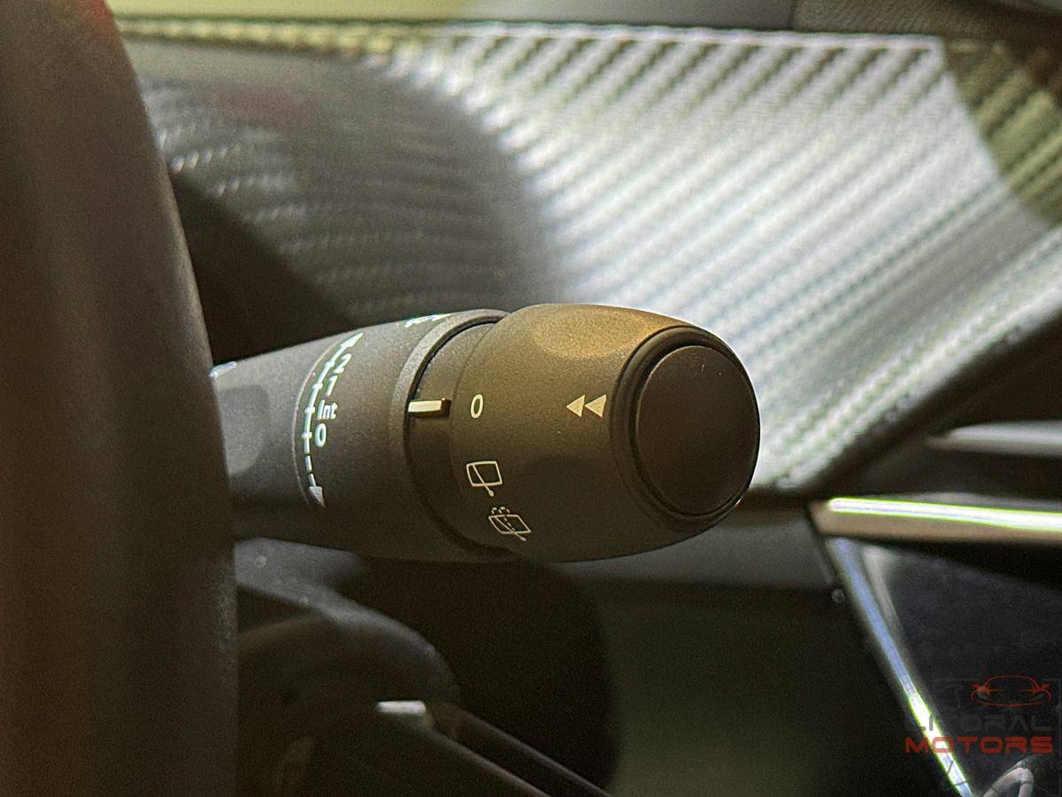 peugeot-208-2023-gasolina-1199cc