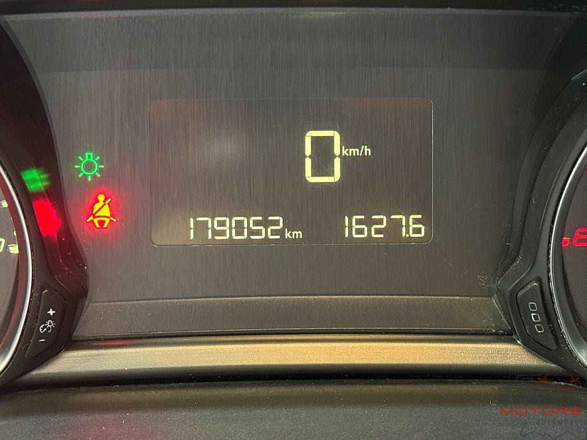 peugeot-308-sw-2016-diesel-1560cc
