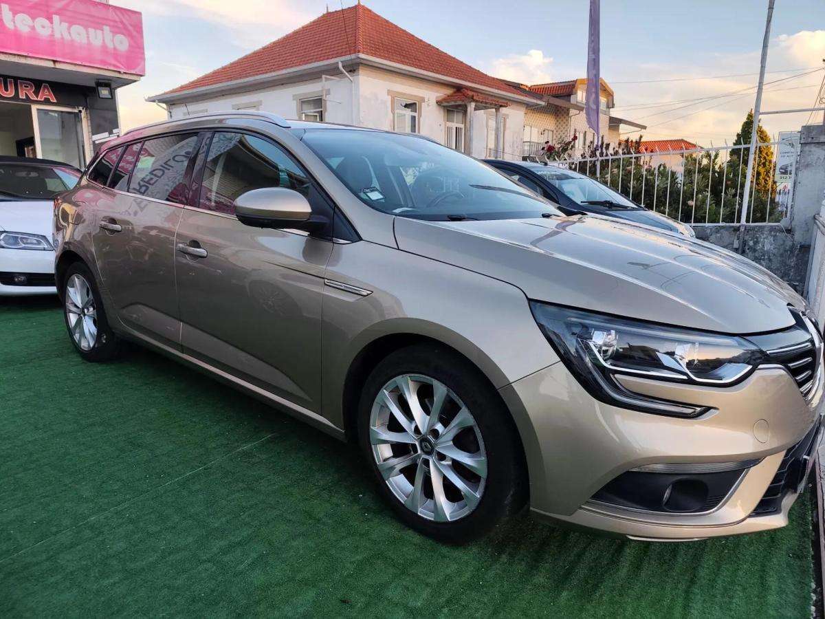 renault-megane-sport-tourer-2017-diesel-1461cc