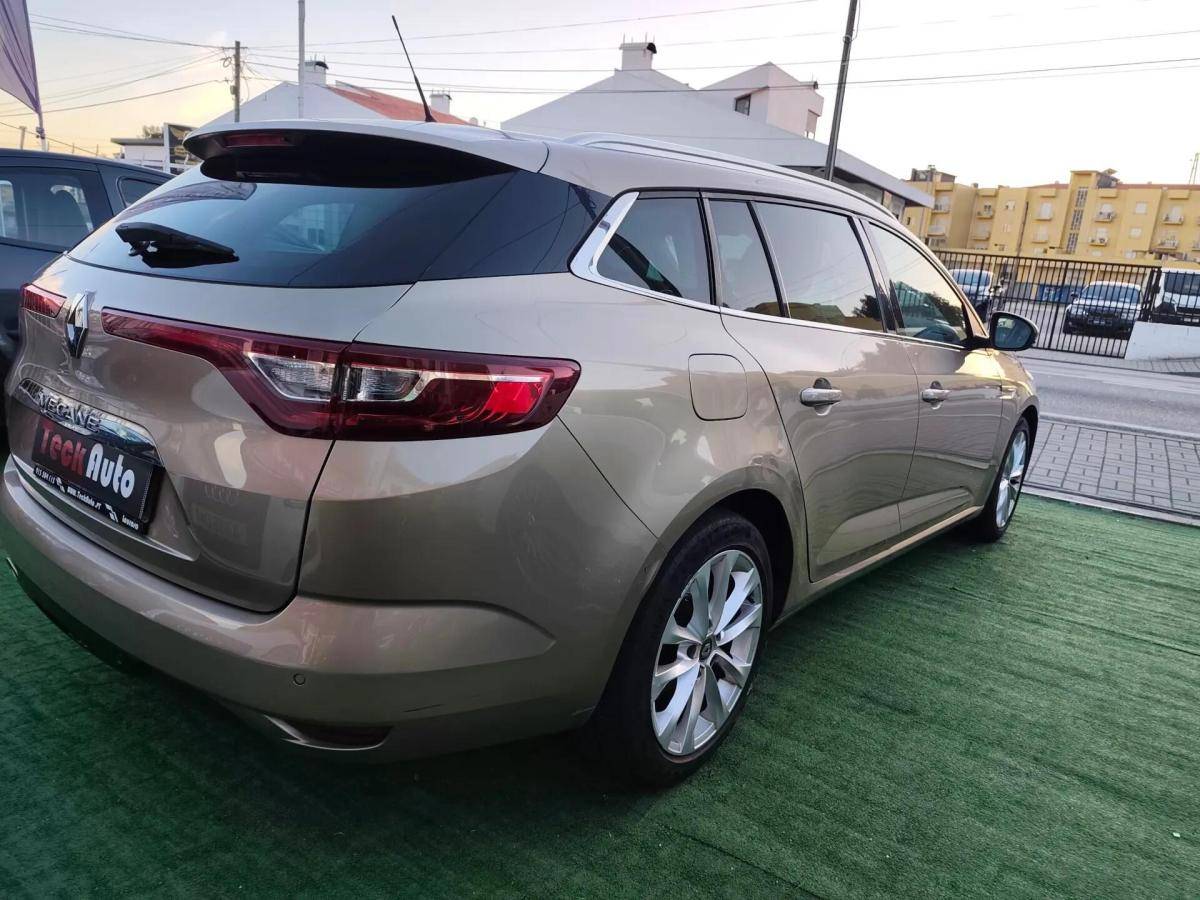 renault-megane-sport-tourer-2017-diesel-1461cc