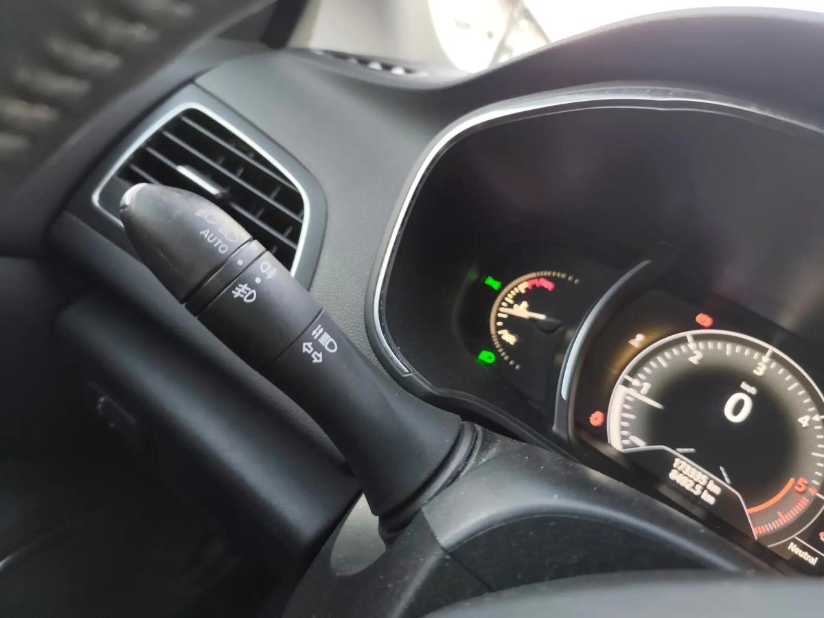 renault-megane-sport-tourer-2017-diesel-1461cc