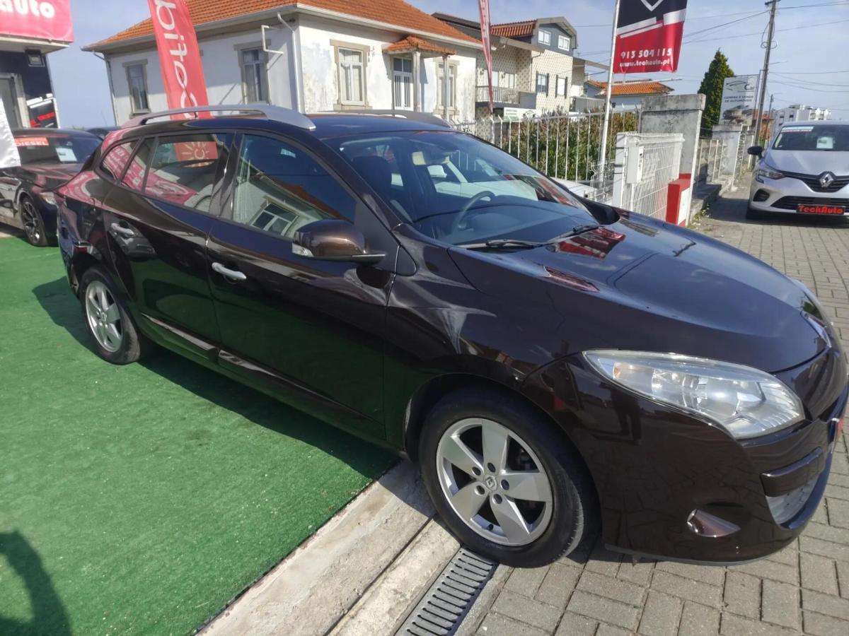 renault-megane-sport-tourer-2011-diesel-1461cc