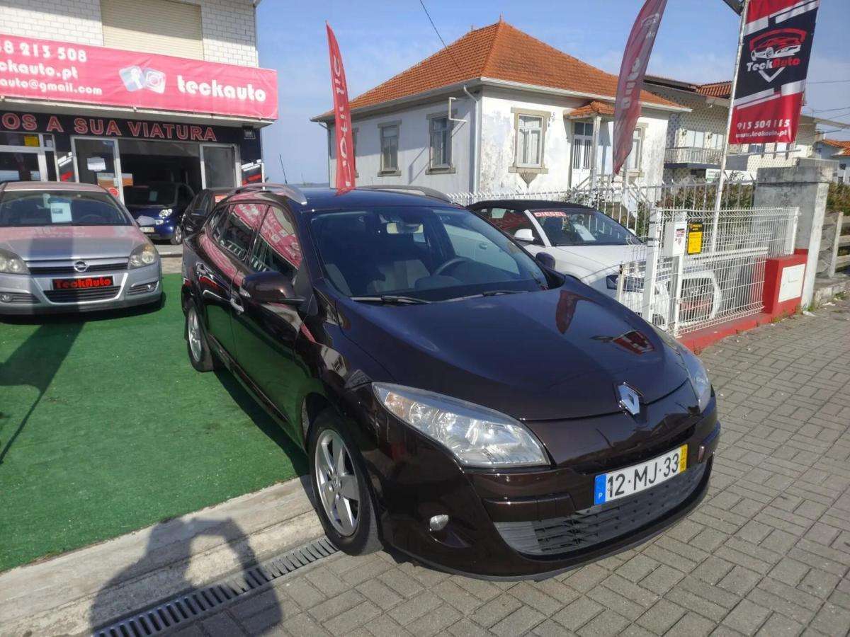 renault-megane-sport-tourer-2011-diesel-1461cc