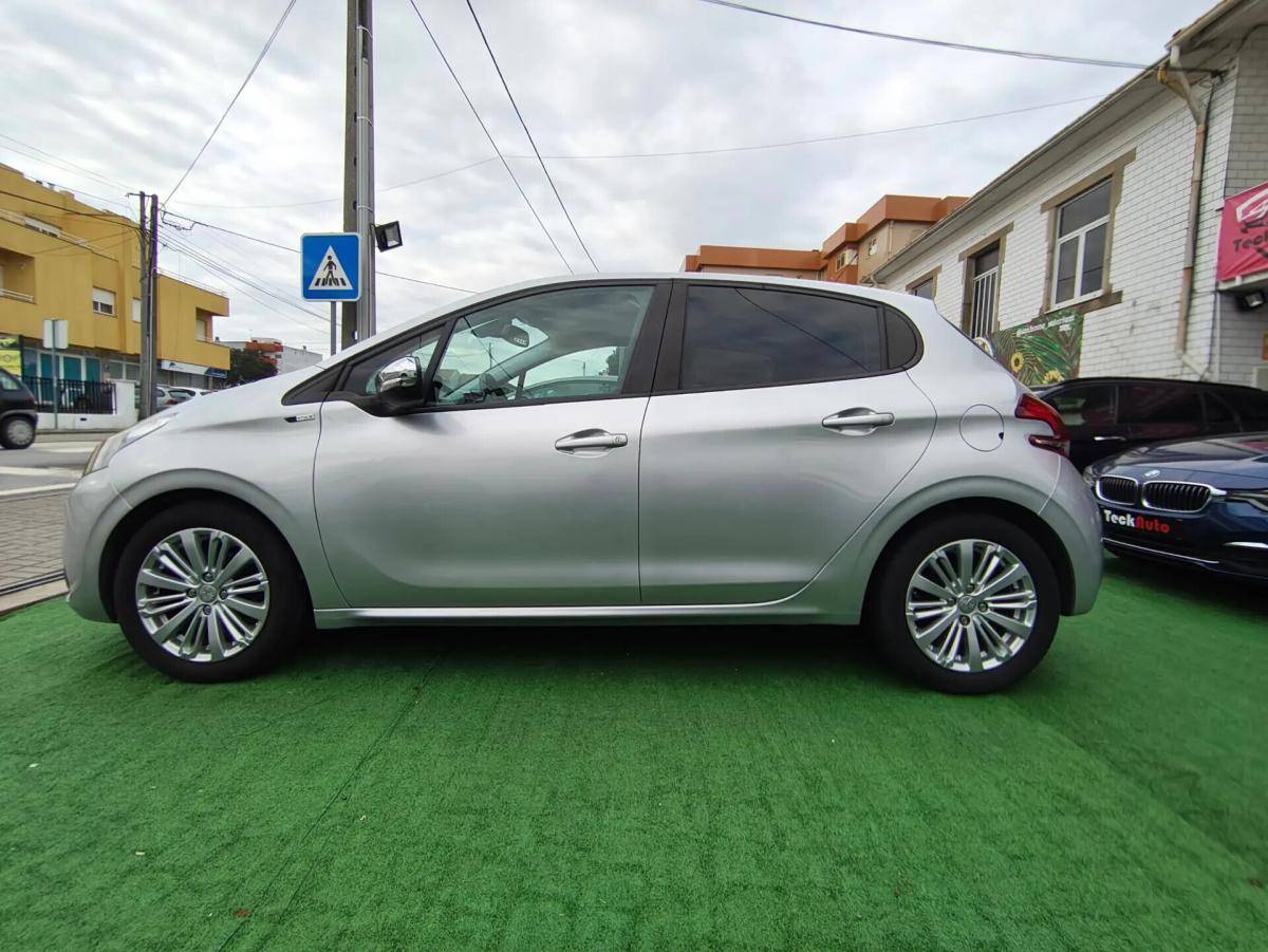 peugeot-208-2016-diesel-1560cc