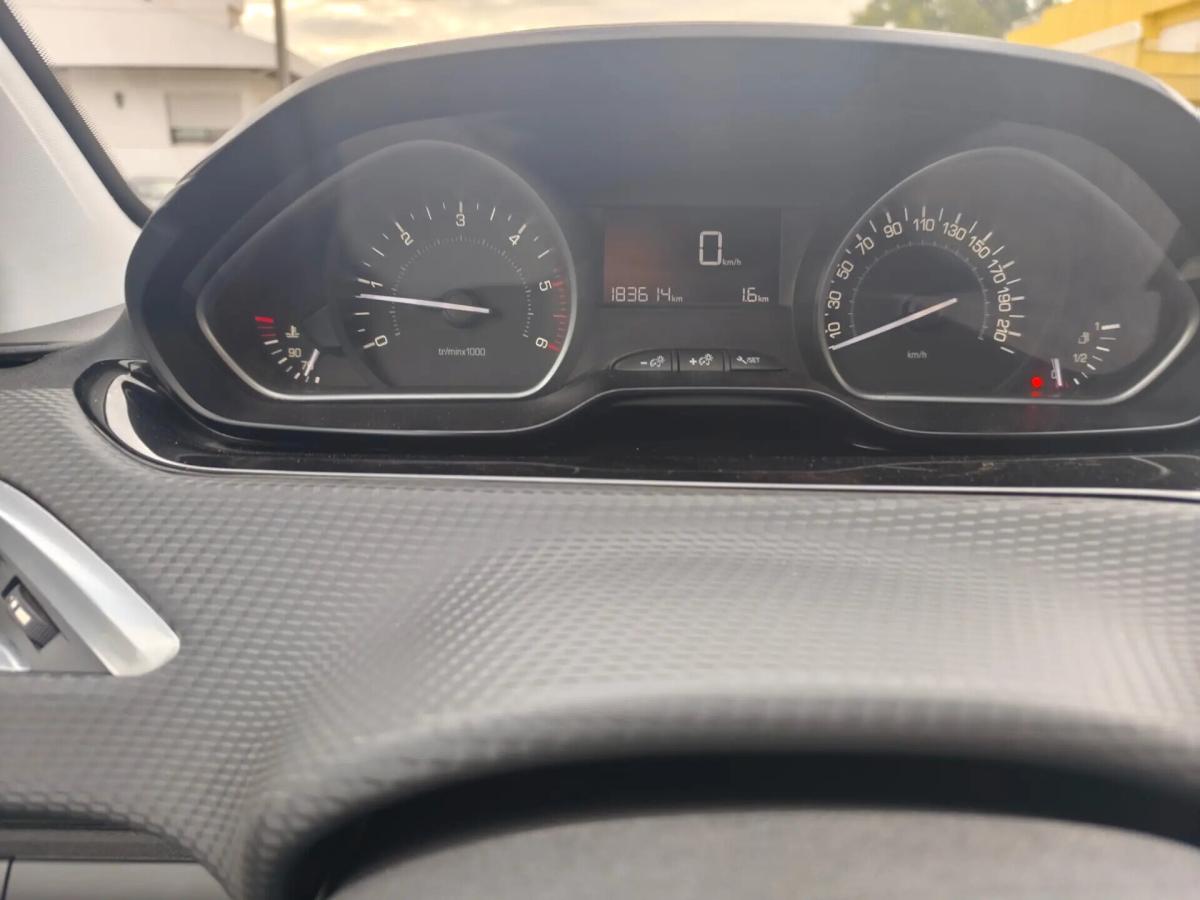 peugeot-208-2016-diesel-1560cc