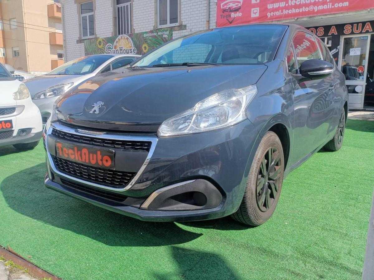 peugeot-208-2017-gasolina-1199cc