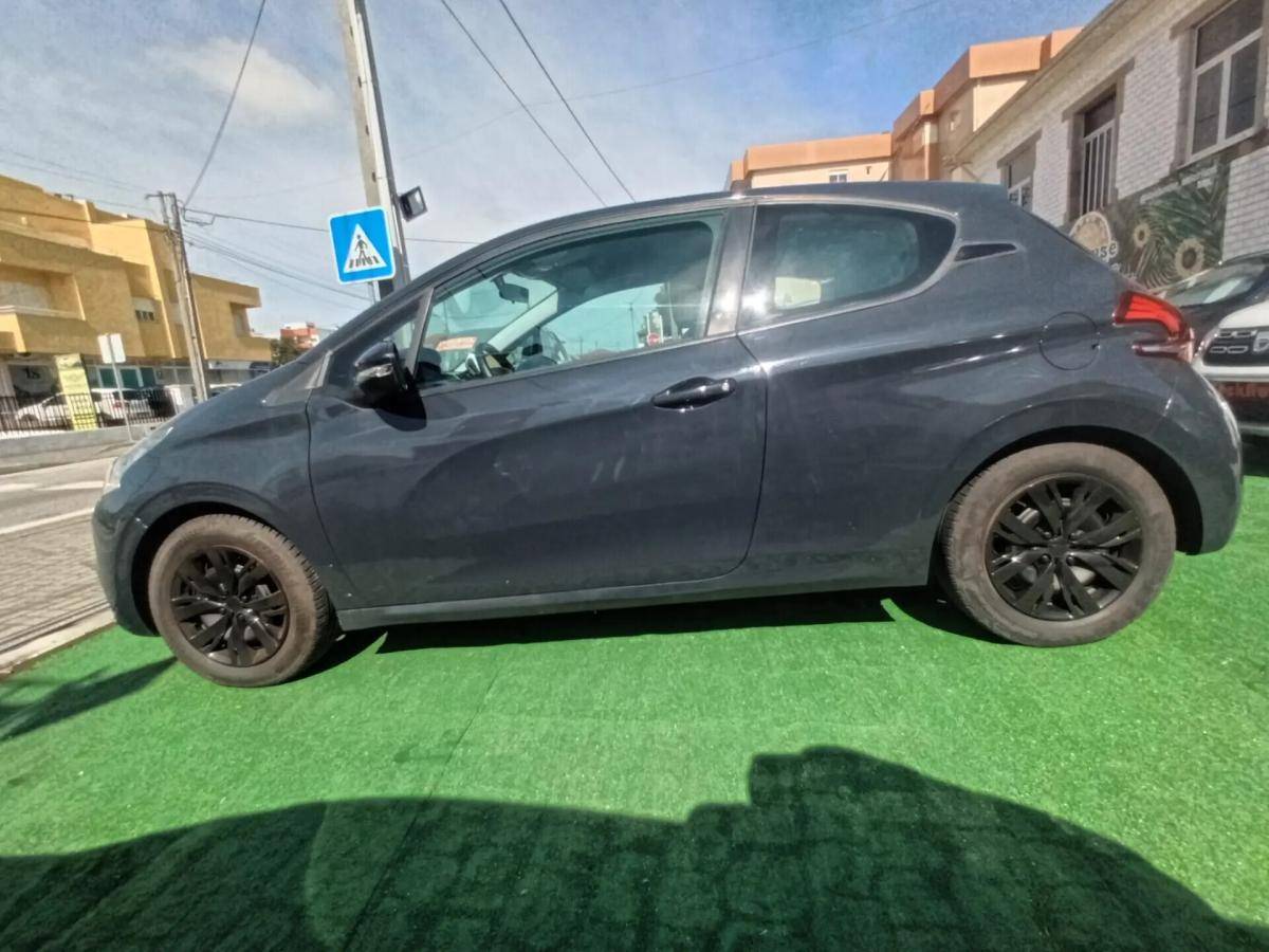 peugeot-208-2017-gasolina-1199cc