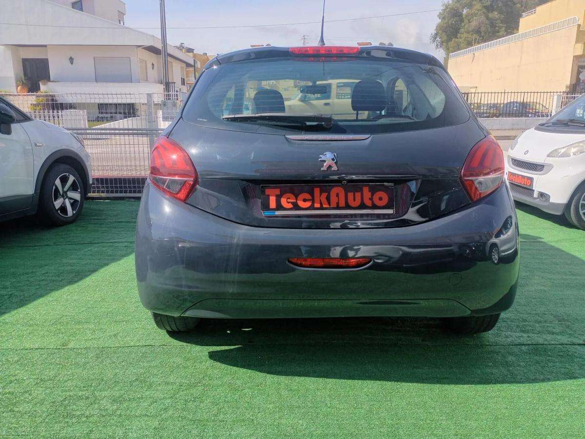 peugeot-208-2017-gasolina-1199cc
