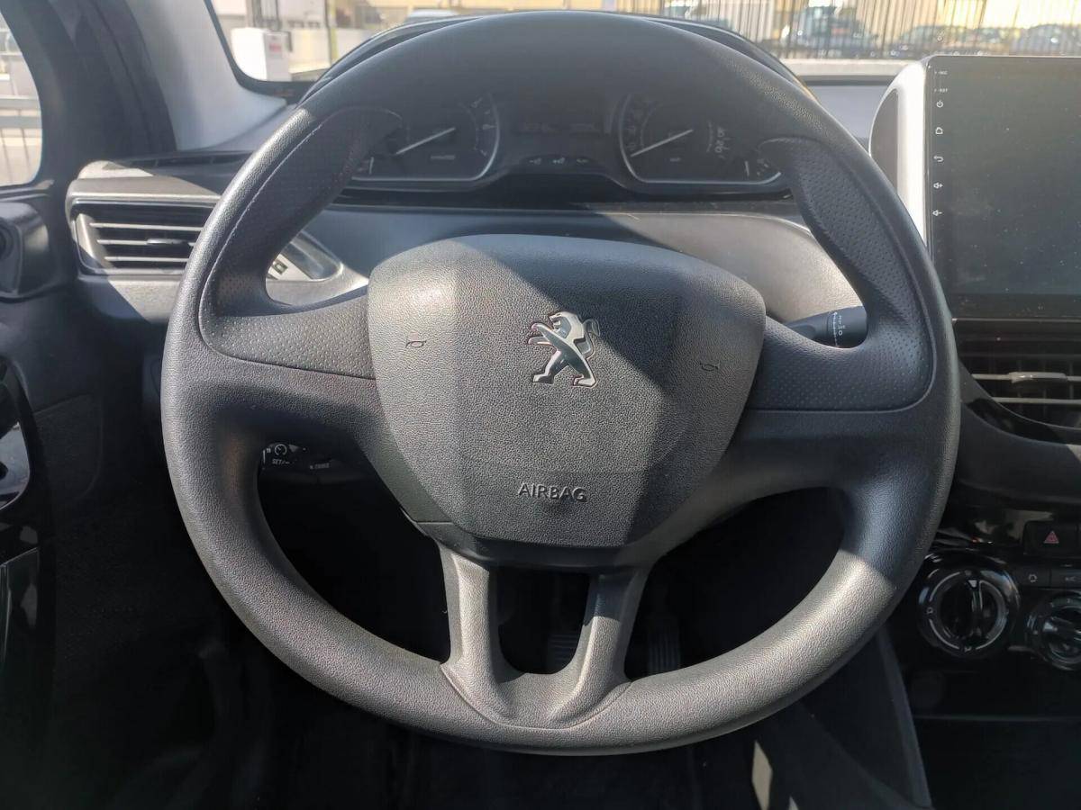 peugeot-208-2017-gasolina-1199cc