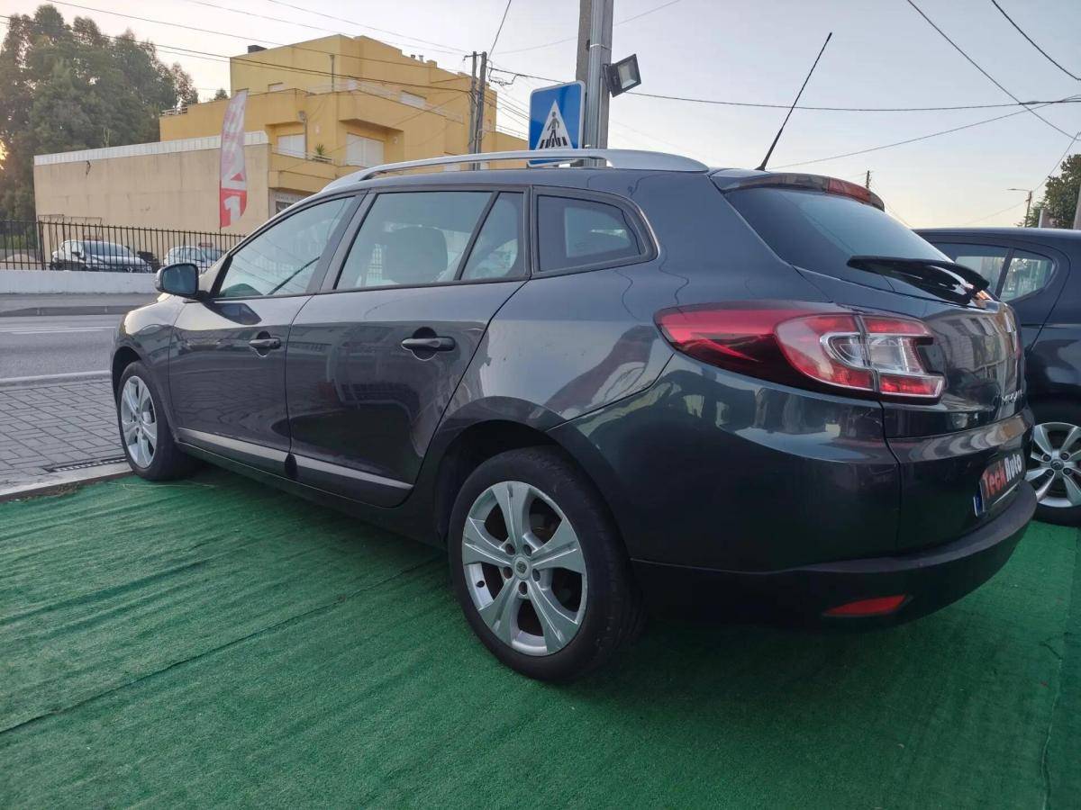 renault-megane-sport-tourer-2012-diesel-1461cc