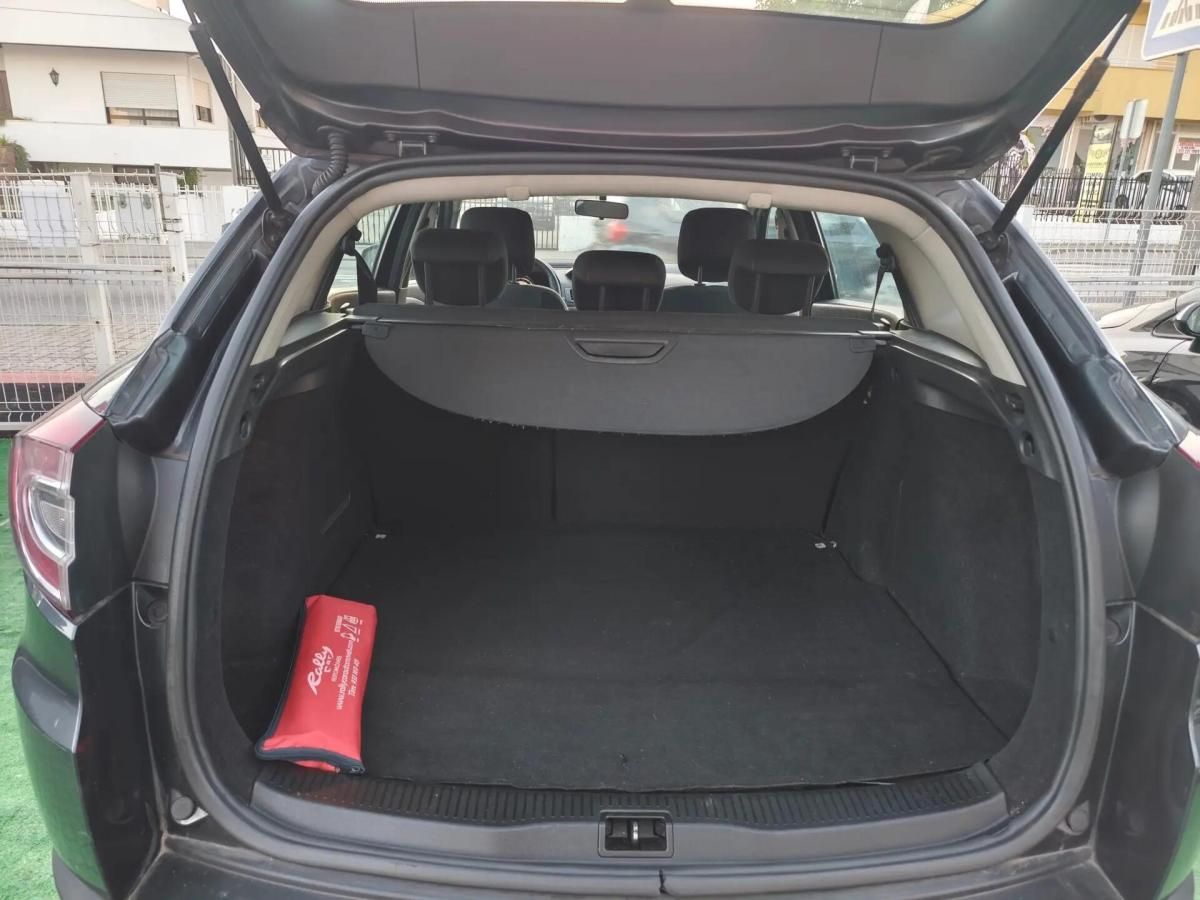 renault-megane-sport-tourer-2012-diesel-1461cc