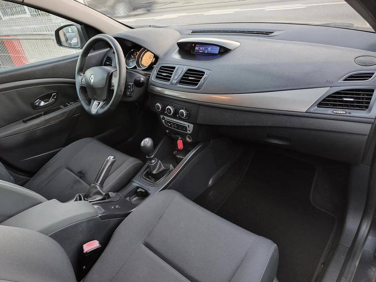 renault-megane-sport-tourer-2012-diesel-1461cc