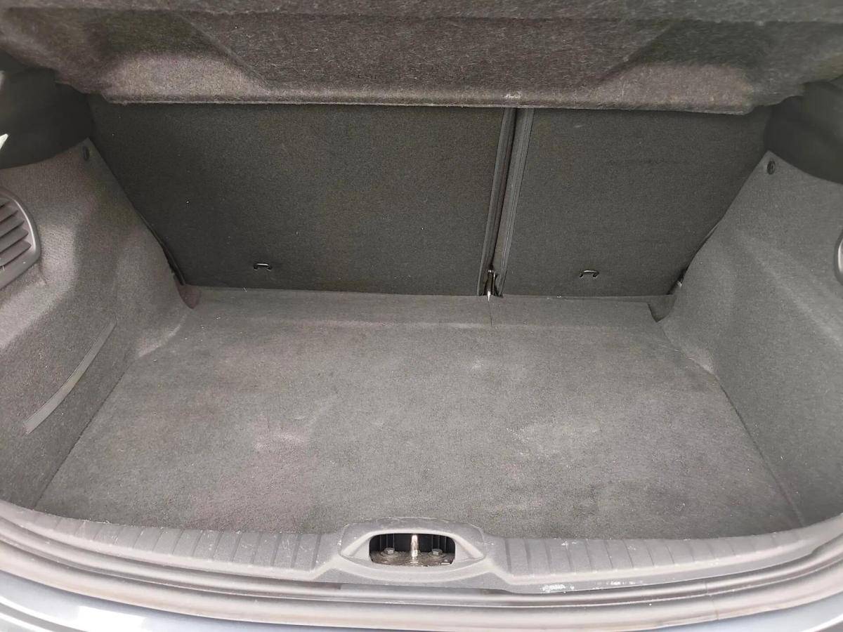 peugeot-208-2014-gasolina-1199cc