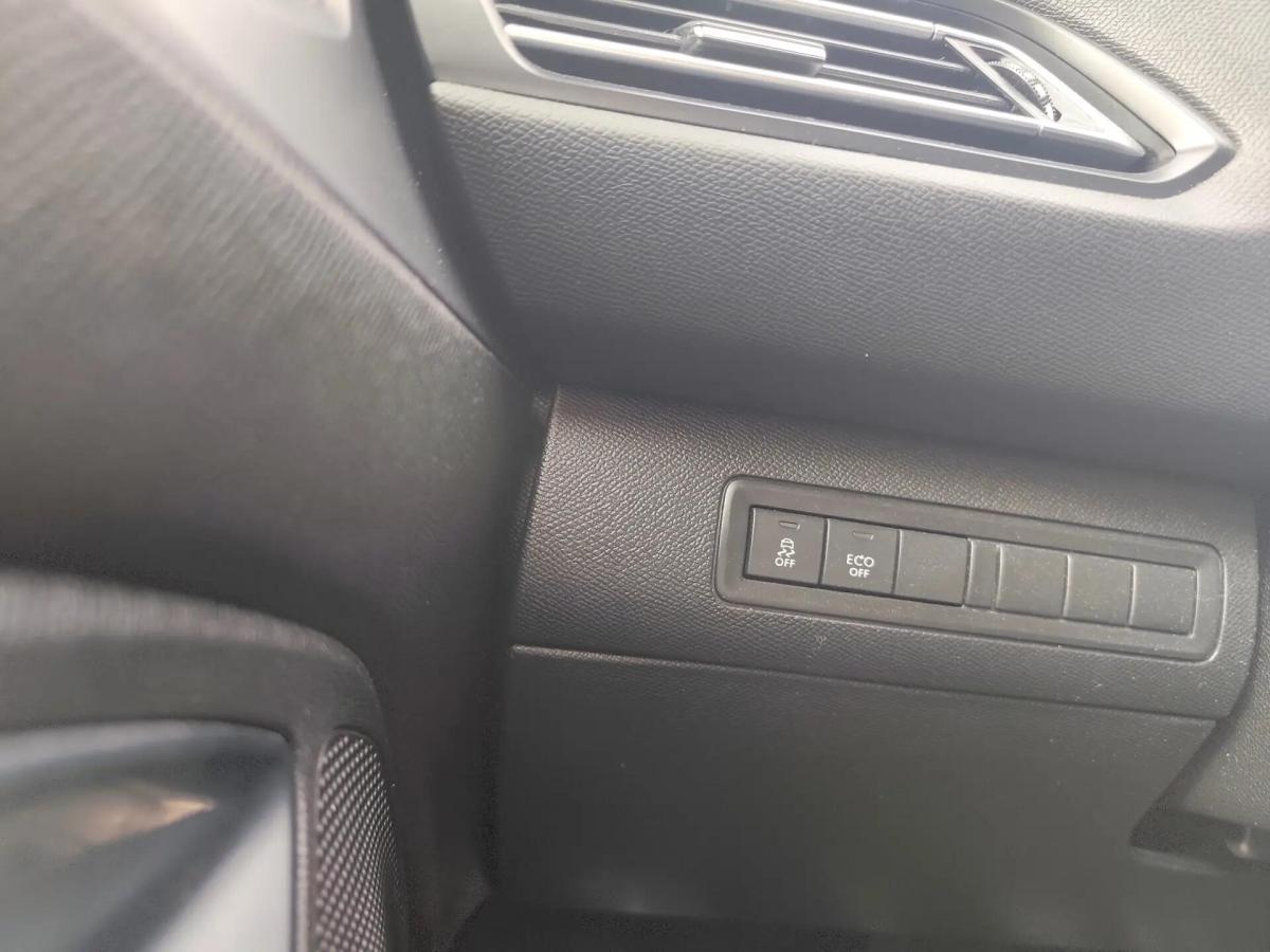 peugeot-308-sw-2016-gasolina-1199cc