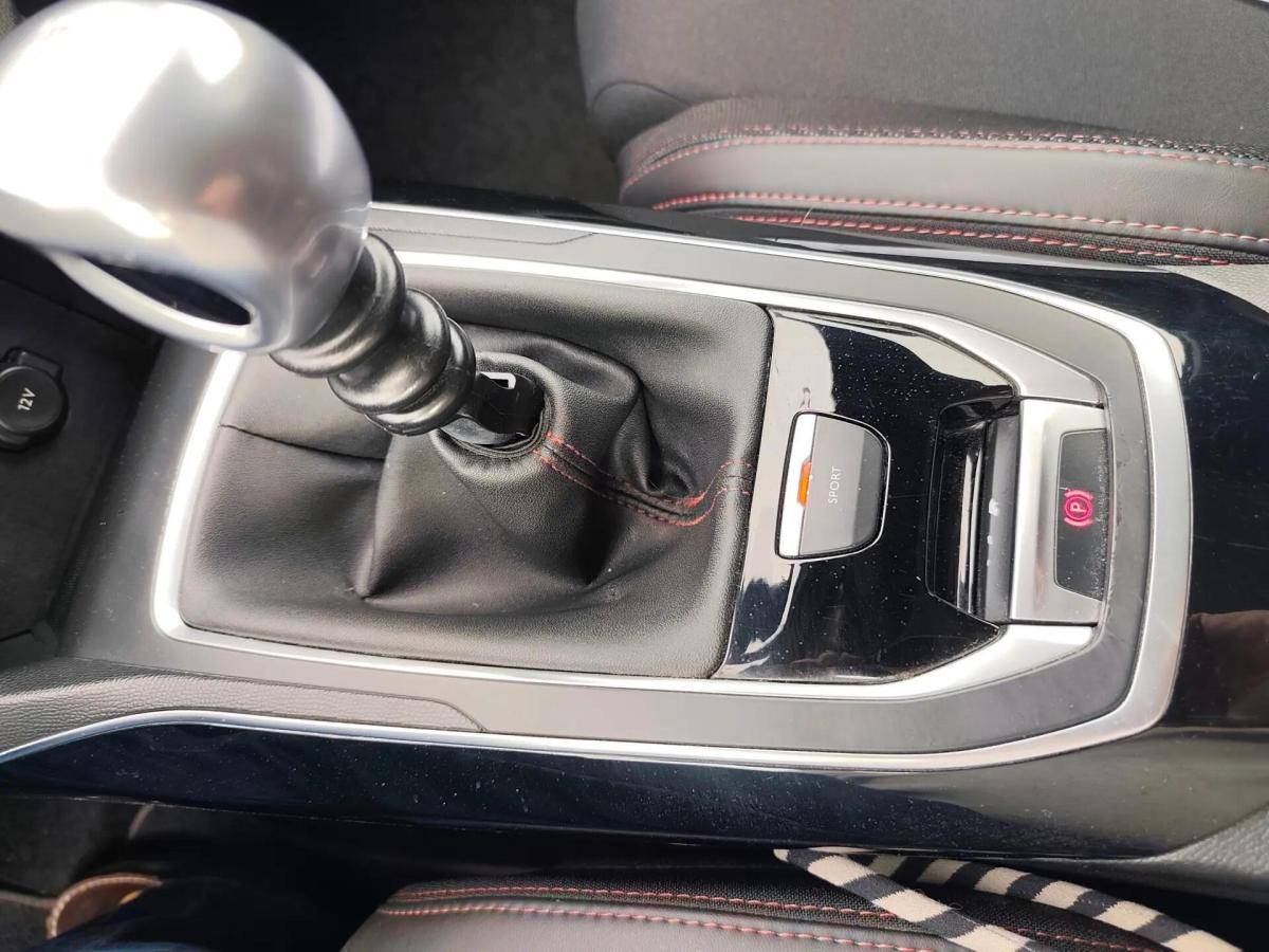 peugeot-308-sw-2016-gasolina-1199cc