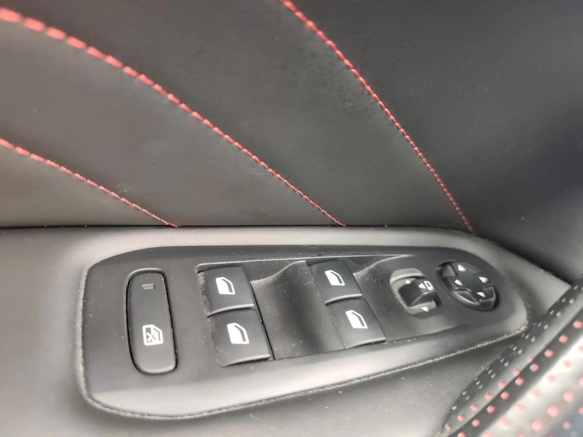 peugeot-308-sw-2016-gasolina-1199cc