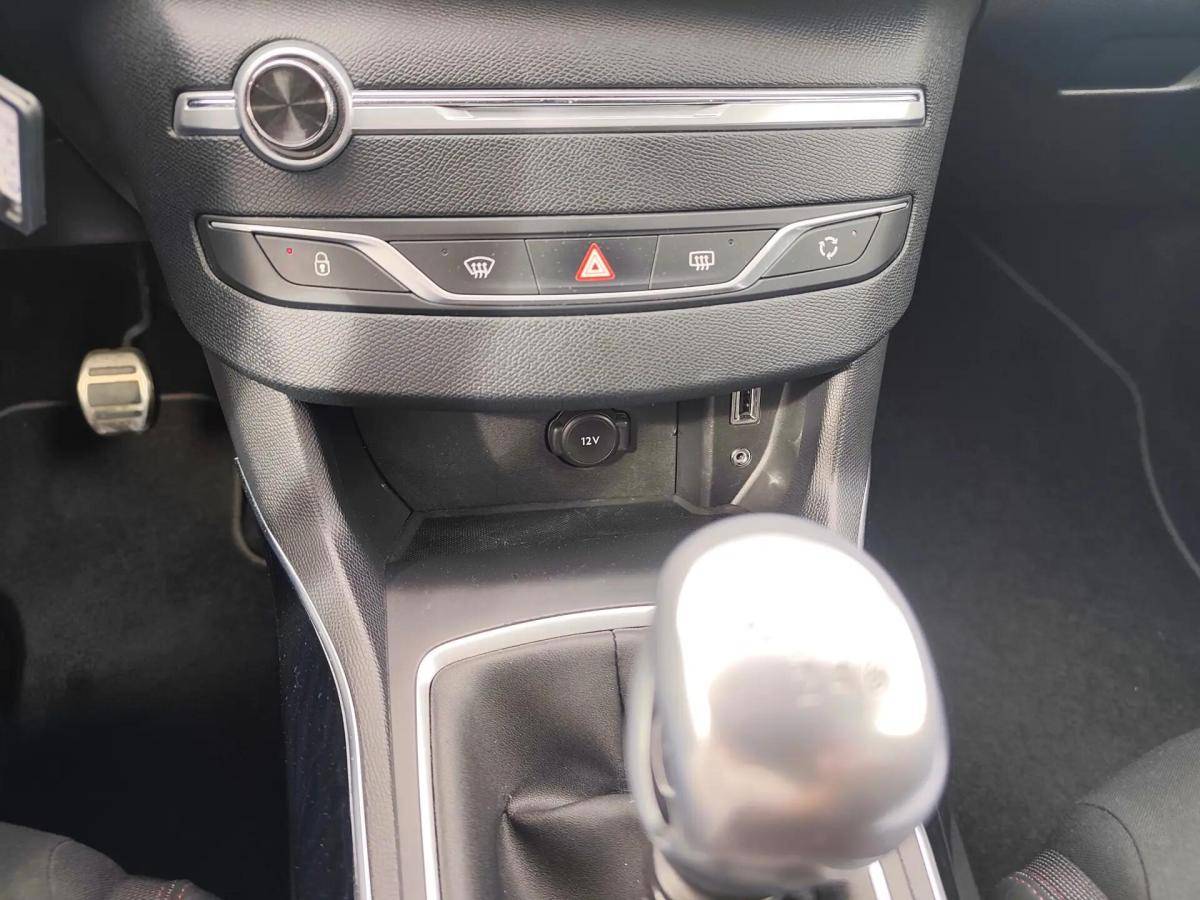 peugeot-308-sw-2016-gasolina-1199cc