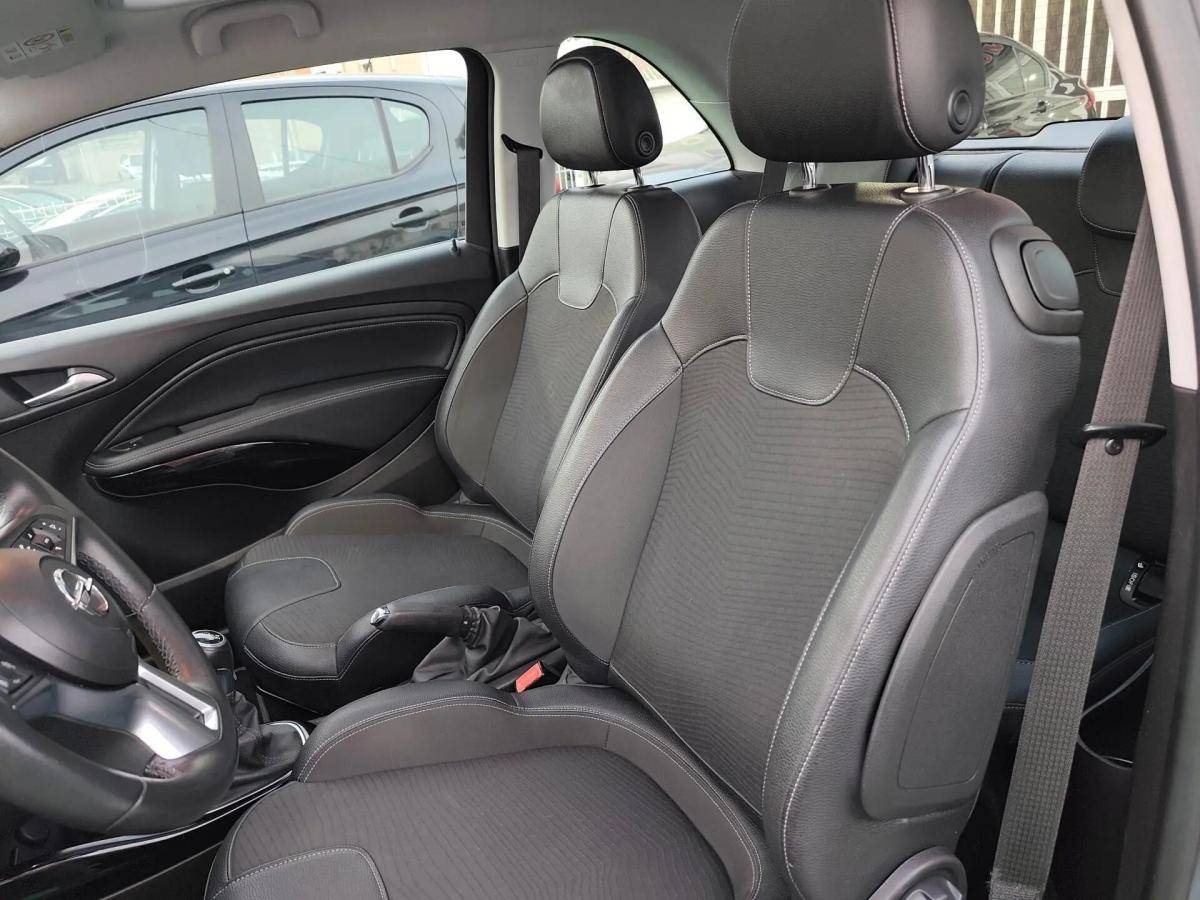 opel-adam-2019-gasolina-1229cc